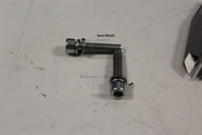 Болт M5х25 мм