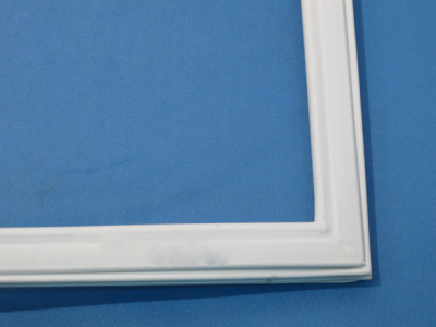 УПЛОТНИТЕЛЬ ДВЕРИ